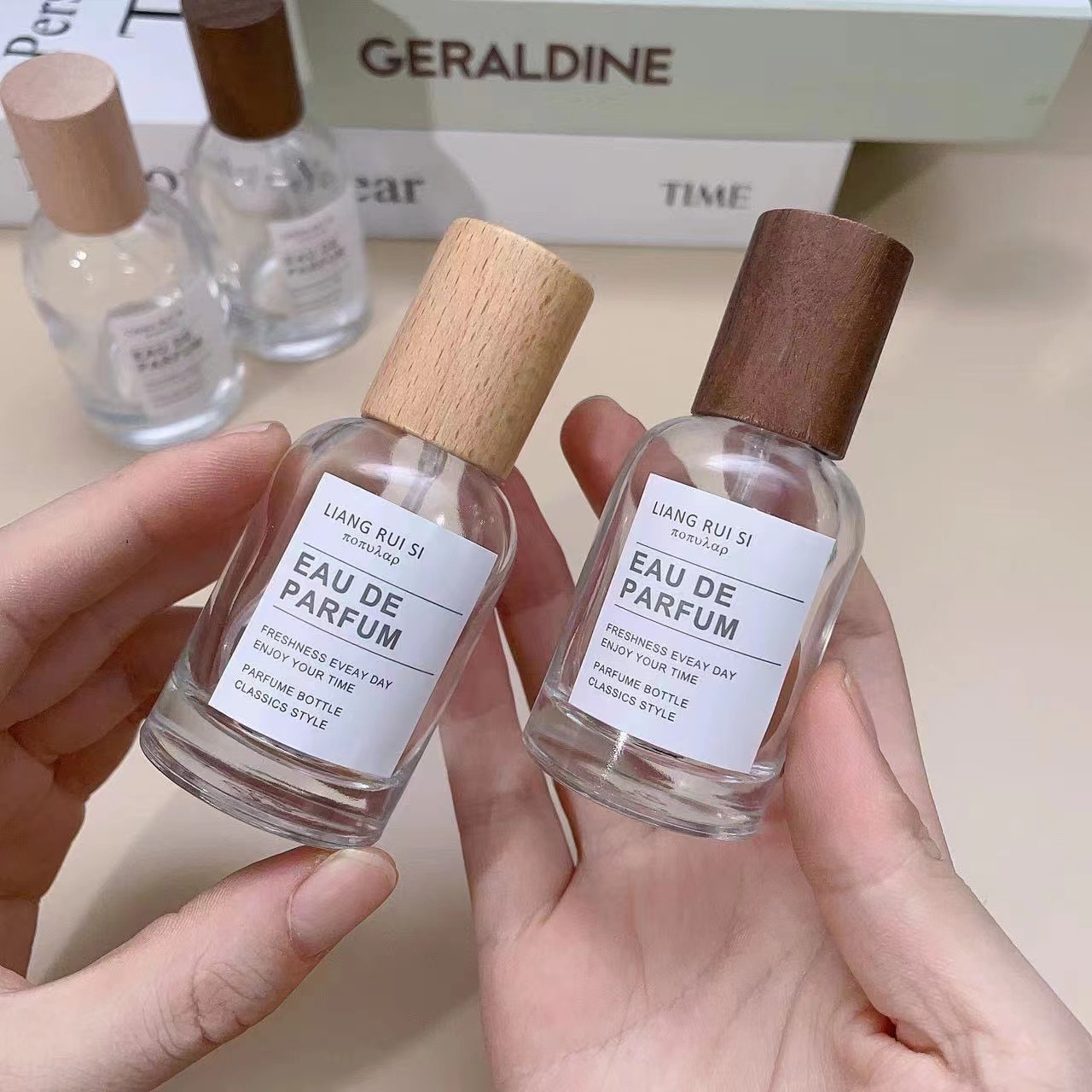 50 ml ronde glazen parfumflesj - Perfume Fragrance Story recensie en prijs
